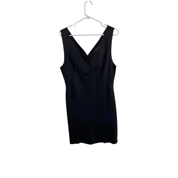 Lioness Harlow Elegant Black Sleeveless Mini Cocktail Party Dress holiday party - Picture 4 of 9